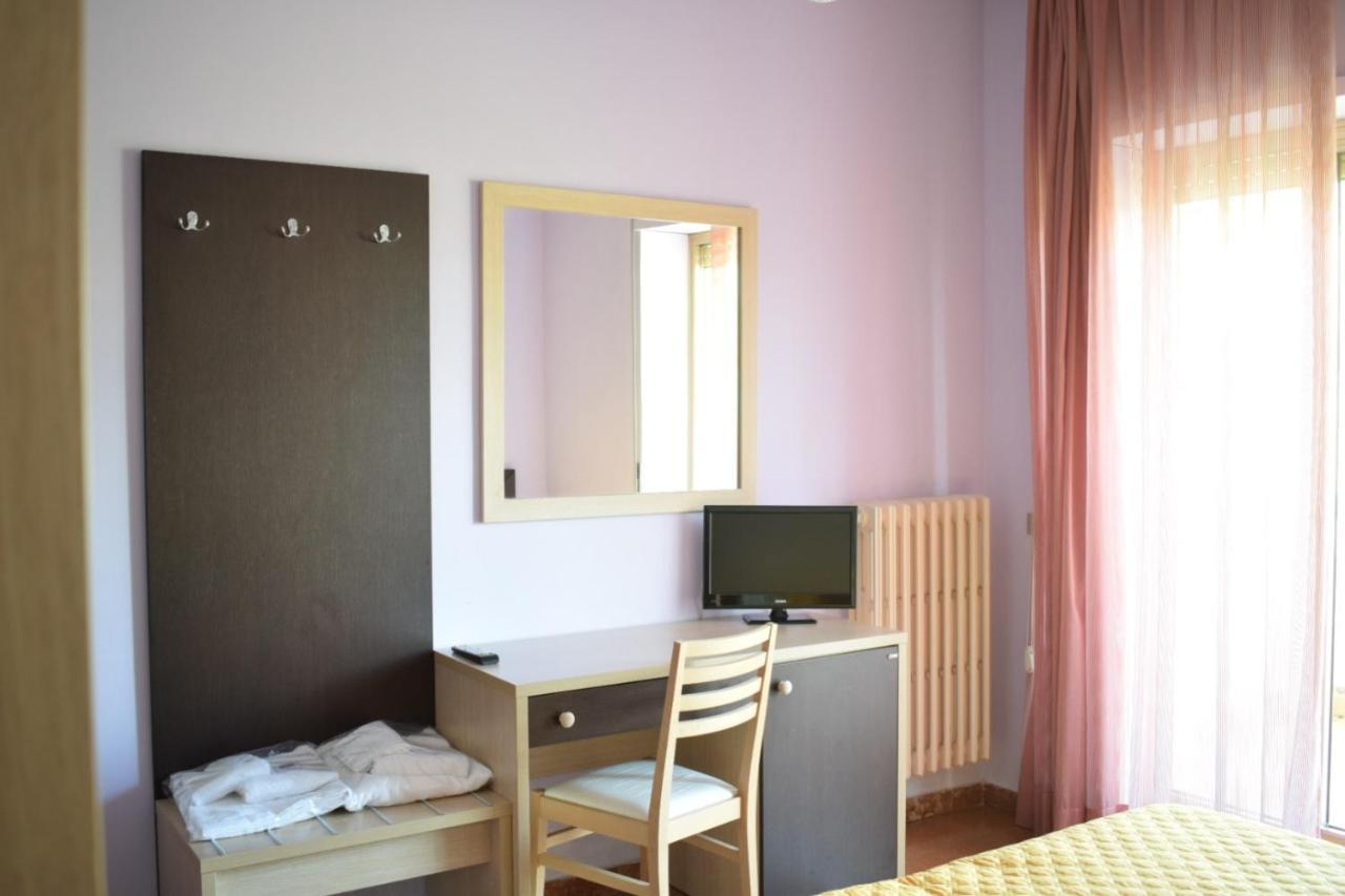 Hotel Santa Maria Del Bagno Pesche Eksteriør billede