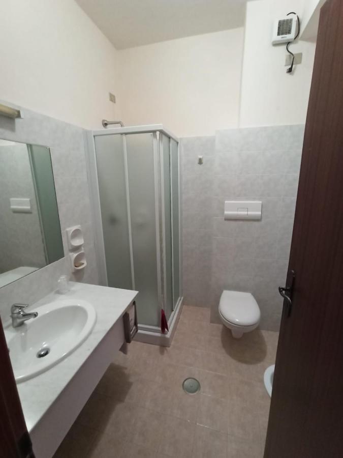 Hotel Santa Maria Del Bagno Pesche Eksteriør billede